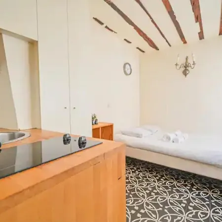 Studio Cosy Dans Le Marais Apartamento París