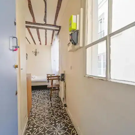 Studio Cosy Dans Le Marais Apartamento *